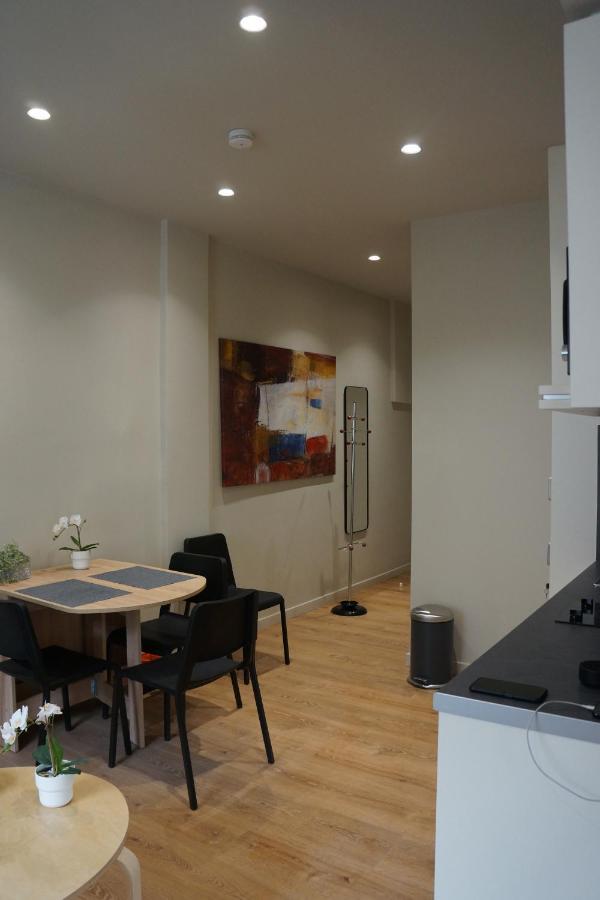 Historic Center Luxury Studio Apartment Атина Екстериор снимка